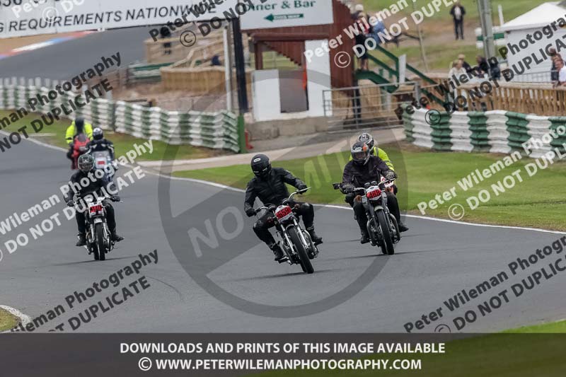 Vintage motorcycle club;eventdigitalimages;mallory park;mallory park trackday photographs;no limits trackdays;peter wileman photography;trackday digital images;trackday photos;vmcc festival 1000 bikes photographs